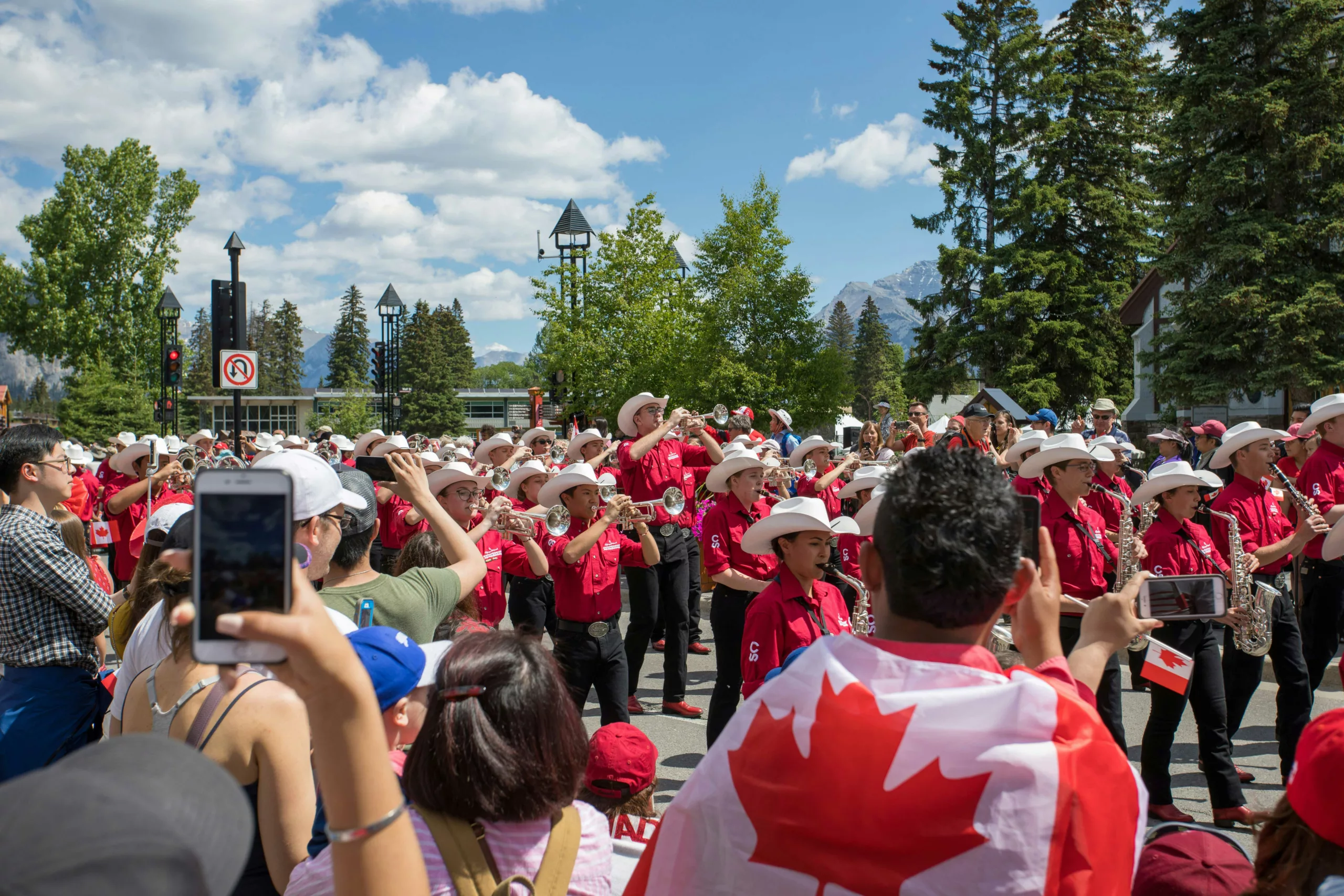 Read more about the article Canada welcomed 471,550 new permanent residents in 2023